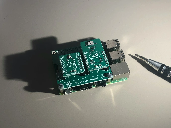 green and black computer ram stick